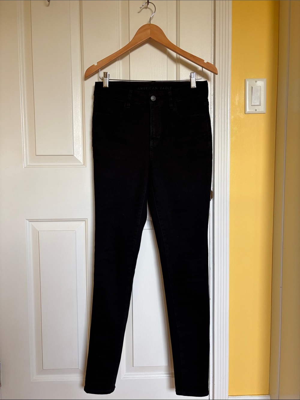 American Eagle Dream Stretch Black High-Rise Skinny Jeans